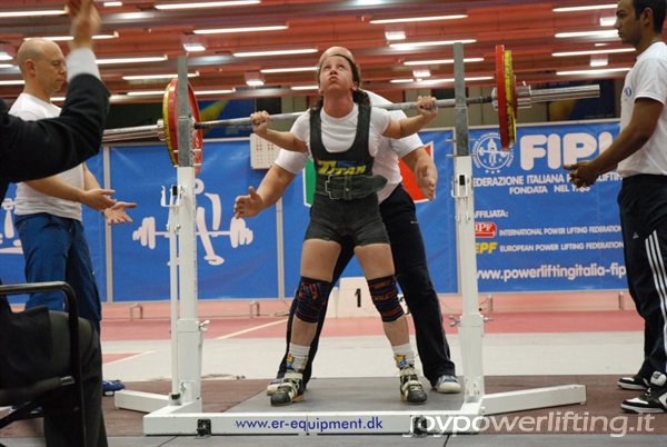 IN PEDANA - PAZZAGLIA VERONICA - 2° SQUAT- 110 KG