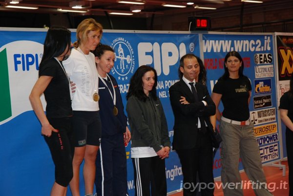 PREMIAZIONE CATEGORIA FEMMINILE -52 KG